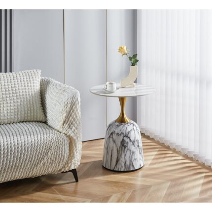 culoare alb cu blat alb