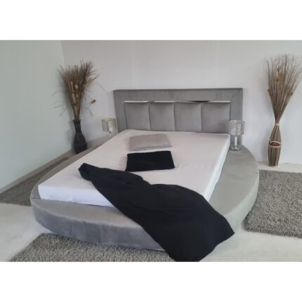 Pat tapitat Round 160 x 200 catifea silver