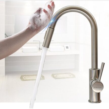 Baterie bucatarie cu dus extractabil, pipa cu touch pentru pornirea/oprirea apei, crom