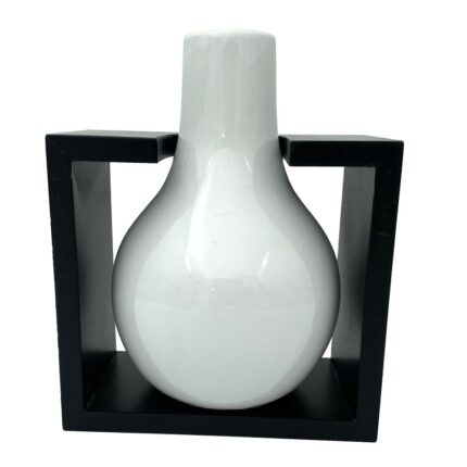 Vaza portelan culoare alba h16cm cu supot negru