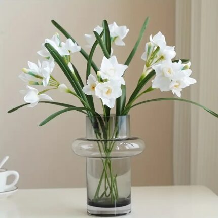 Buchet 5 fire narcise albe artificiale realiste, in stil minimalist, rezistente la UV, decorative, 3 flori, 3 boboci si 2 frunze pe fir, tulpina flexibila, 45 cm inaltime, diametru floare 8 cm