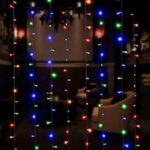 Plasa cu Lumini EDAR Tip Instalatie de Craciun, Lungime 3 m x Inaltime 3 m, Multicolora, Fir Alb, 8 Moduri de Iluminare, Interconectabila, Pentru Interior sau Exterior