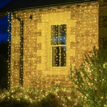 Instalatie Craciun, Tip Perdea, 1 m x 1 m, 60 LED-uri, Alb Cald, Controler, 8 jocuri de lumini, Interconectabila, Fir transparent, Interior/ Exterior, Flippy