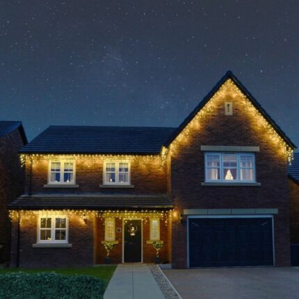 Instalatie Craciun Profesionala de Exterior IP65, 5 m, 120 Led-uri Mari, Franjuri, Alb cald, Flash, Alimentator, Interconectabila, Fir Negru Cauciucat, 220v, Flippy