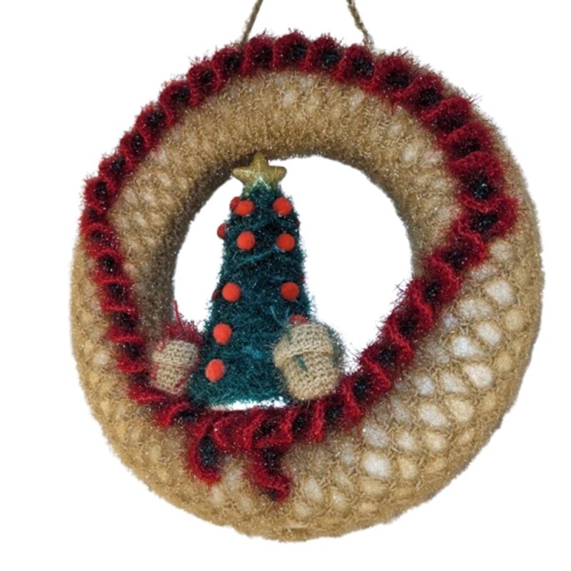 Coronita Craciun, cu Brad Verde si Cadouri, Crosetata manual, Diamentru 30 cm