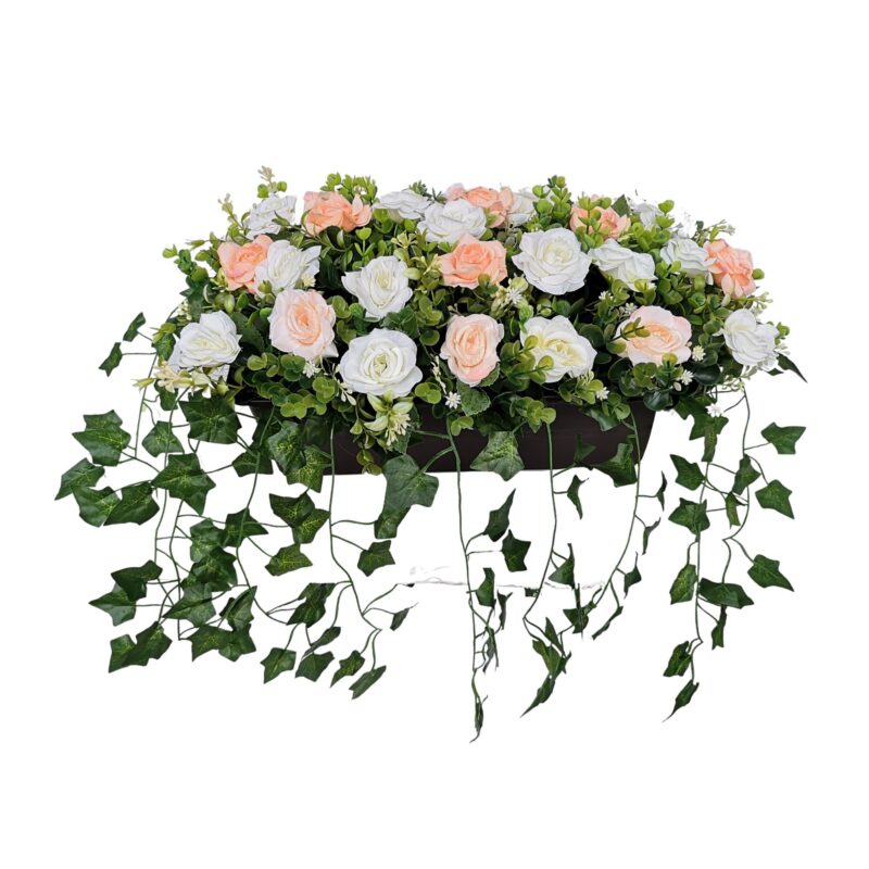 Jardiniera cu flori artificiale albe si somon, DADY, si verdeata decorativa artificiala, dimensiuni aranjament 48x25x22 cm