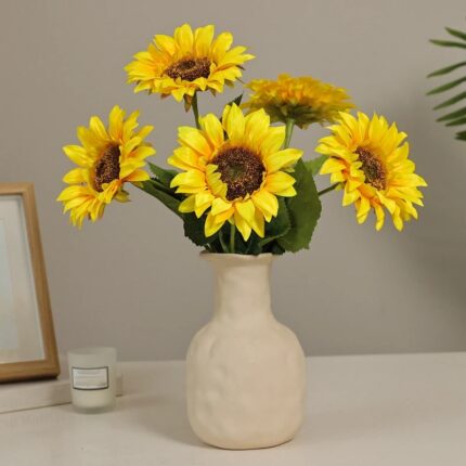 Buchet 5 fire floarea soarelui artificiale realiste, in stil minimalist, rezistente la UV, decorative, 1 floare si 2 frunze pe fir, tulpina flexibila, 45 cm inaltime, diametru floare 12 cm, galben