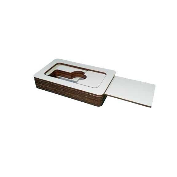Cutie lemn alba din mdf, suport pentru stick USB pentru fotografi sau videografi