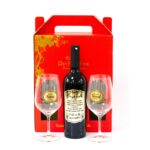 Set sticla de vin cu mesaj "Vreti sa fiti nasii nostri" si 2 pahare personalizate pentru nasi