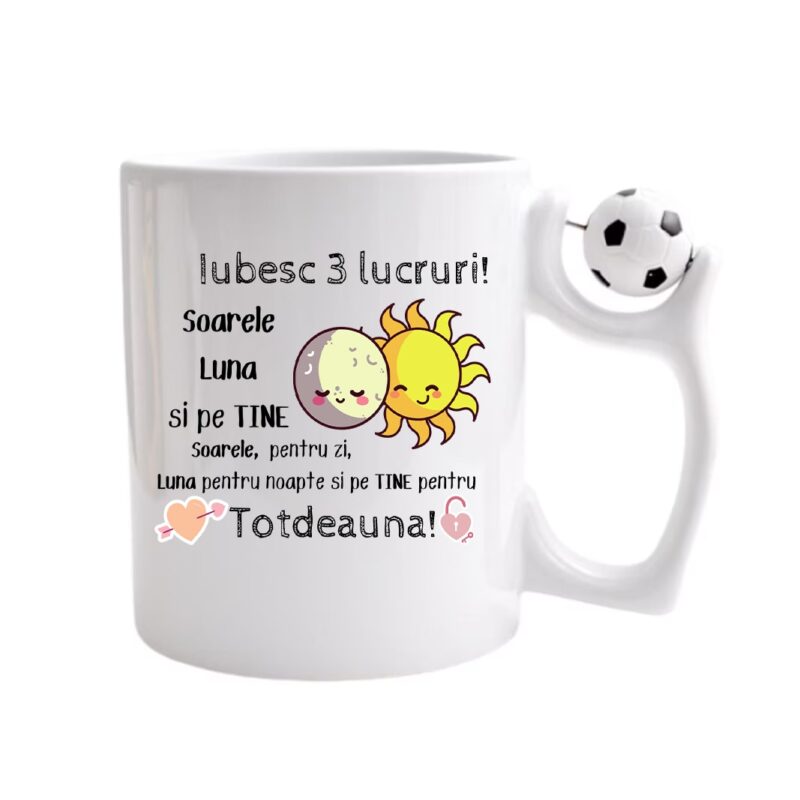 Cana personalizata cu imprimeu Iubesc 3 lucruri, soarele, luna si pe tine, Ceramica, 330 ml, Maner minge fotbal