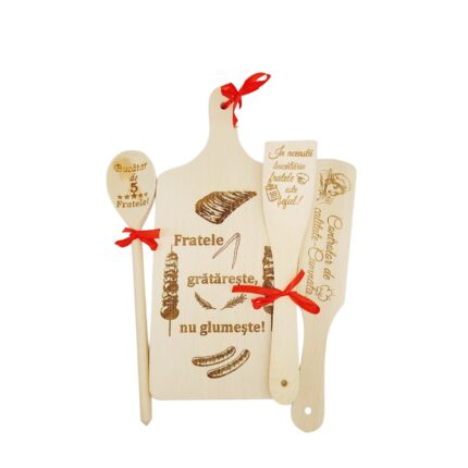 Set de bucatarie personalizat pentru frate si cumnata, 4 piese - Tocator, lingura, spatula si paleta