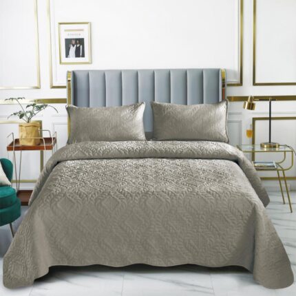 Set cuvertura pat, matlasata, 3 piese, 220x240cm, Gri