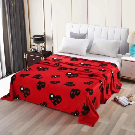 Patura cocolino pentru pat dublu 200 x 230 cm model inimioare alb cu rosu