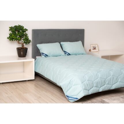 Pilota matlasata Blue Bella Somnart, 220x200 cm, bumbac, 200 g/mp, nivel scazut de caldura