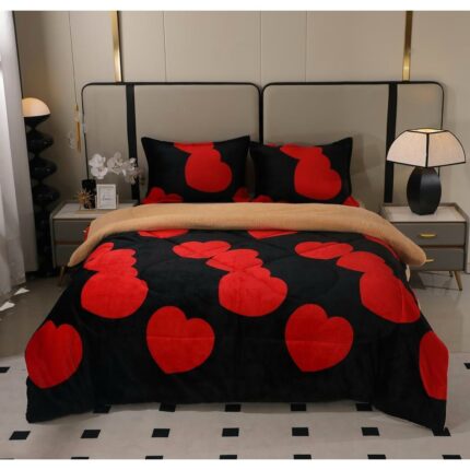 Set de 2 Persoane Pilota Cocolino cu Blanita 3 Piese, 2 Fete de Perna, Family Desing, 200 x 230cm, PV41, Negru inimi rosii mari