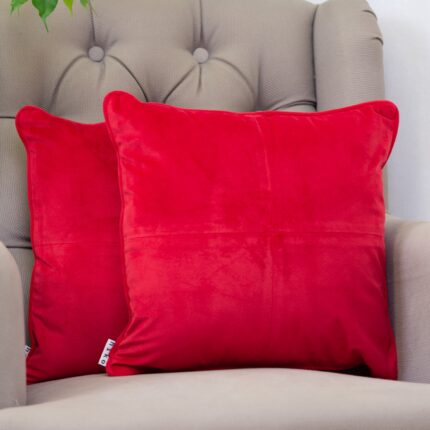 Set 2 perne decorative XL Hiko Comfy catifea rosie 2x50x50cm, cu fata detasabila si vipusca