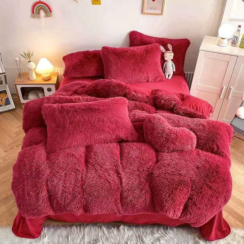 Set Lenjerie Super Pufoasa Cocolino, Model Fluffy, 6 piese, Pat 2 Persoane, Rosu