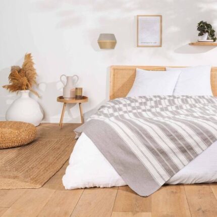 Cuvertura de pat in dungi jacquard ABBY, 220 x 240 cm - gri